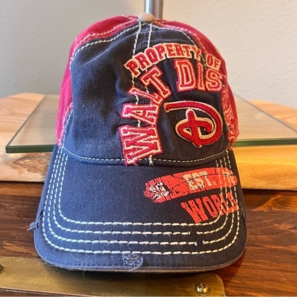 Disney Parks vintage style Mickey Mouse baseball’s cap/hat